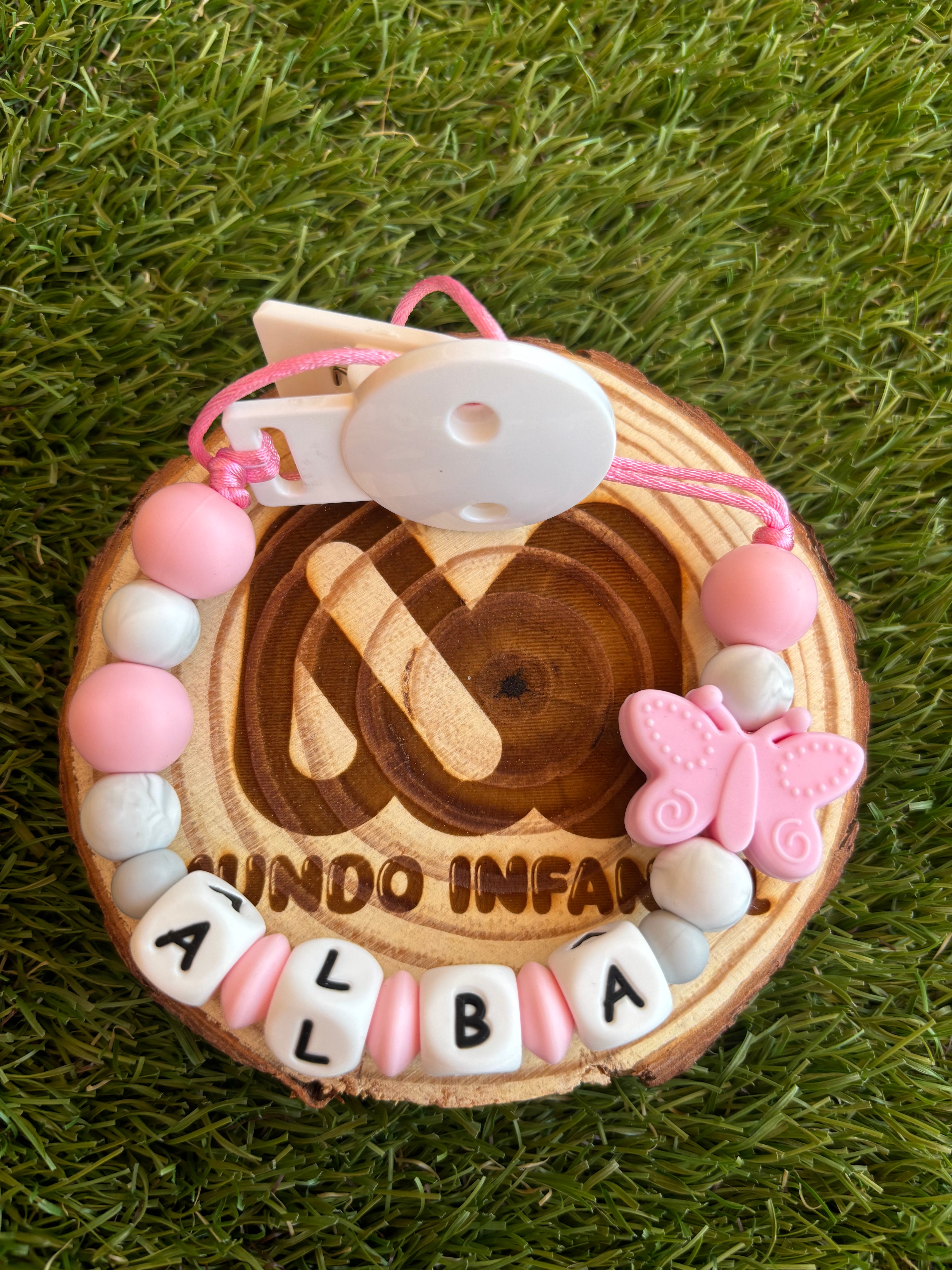 Chupetero personalizado de silicona - modelo mariposa - MINI MUNDO