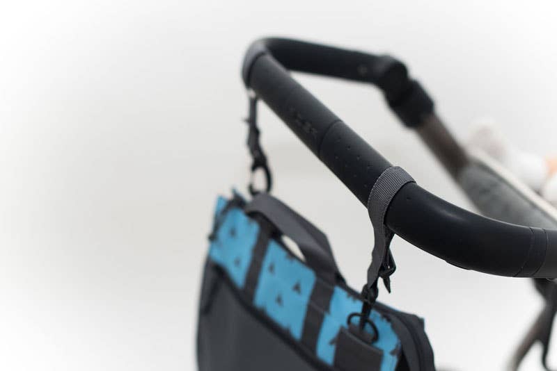 Bolso para pañales. Azul, dibujo Tipi. (Olmitos) - MINI MUNDO