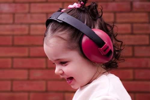 CASCOS ANTI RUIDO BANZ MAROON BABY - MINI MUNDO