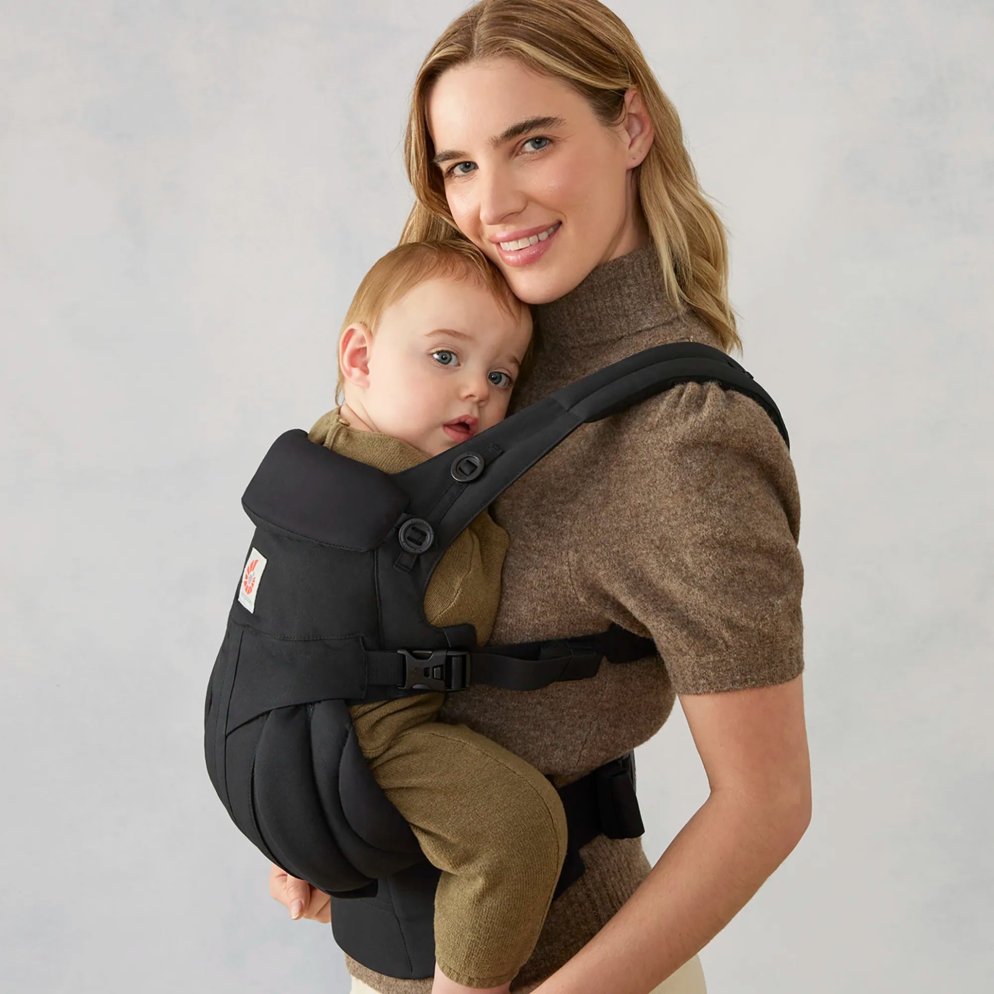 Mochila portabebés Ergobaby Omni Classic Cotton Pure Black - MINI MUNDO